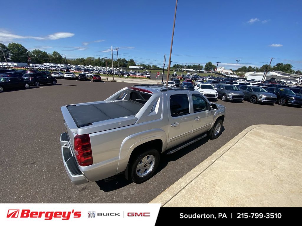 2013 Chevrolet Avalanche LT - Photo 24