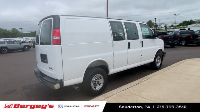 2025 GMC Savana Cargo Work Van - Photo 9
