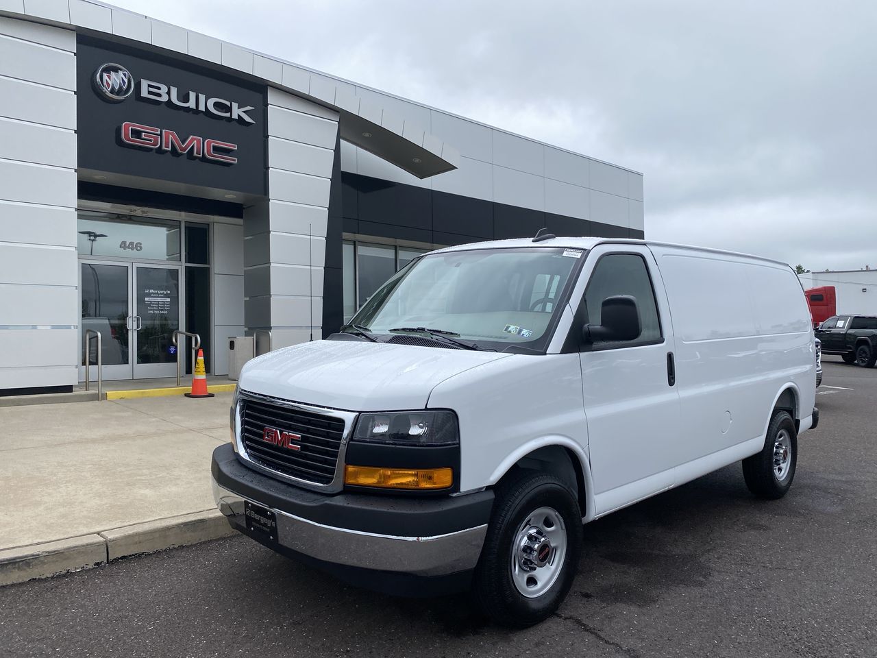 2025 GMC Savana Cargo Work Van - Photo 64
