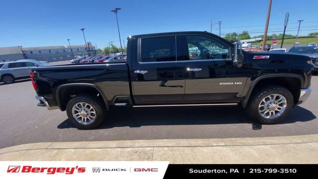 2025 Chevrolet Silverado 2500HD LTZ - Photo 10