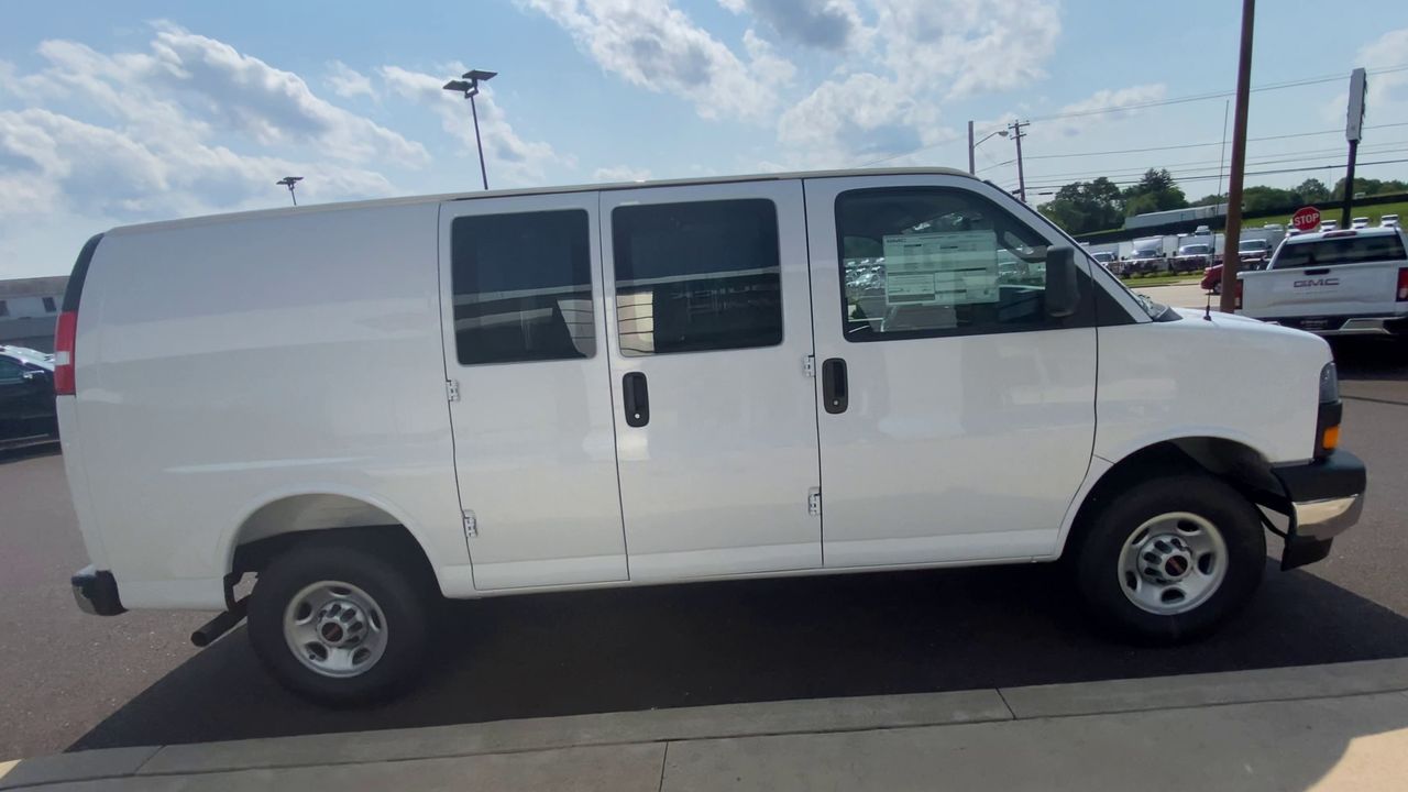 2025 GMC Savana Cargo Work Van - Photo 74