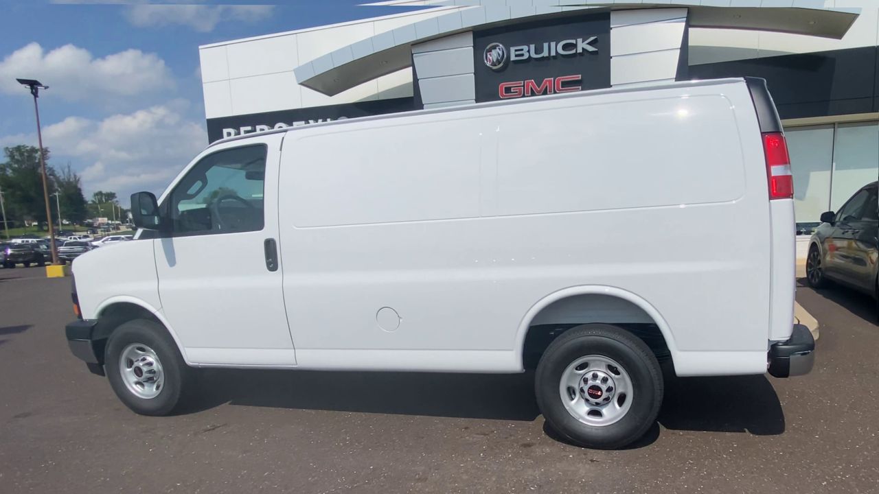 2025 GMC Savana Cargo Work Van - Photo 71