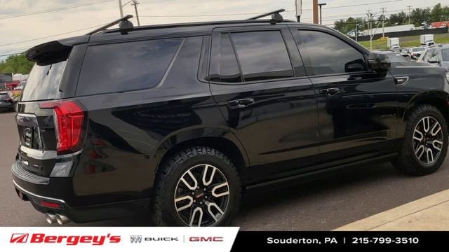 2023 GMC Yukon AT4 - Photo 9