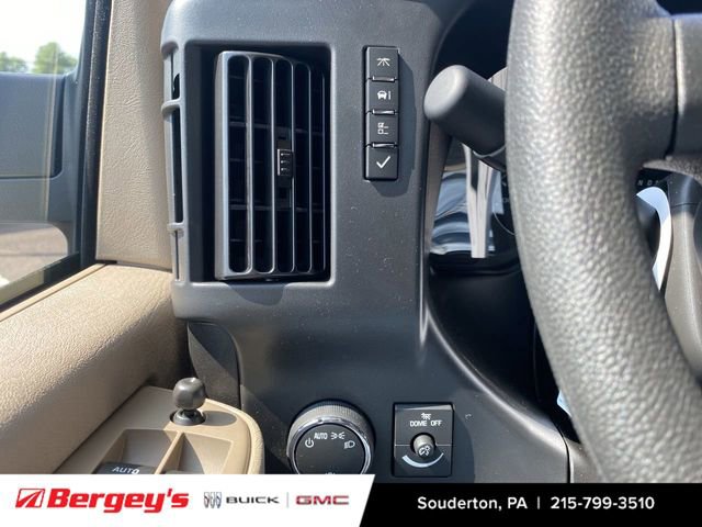 2025 GMC Savana Cargo Work Van - Photo 20