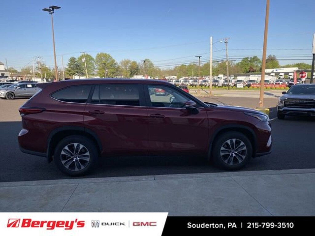 Used 2023 Toyota Highlander L