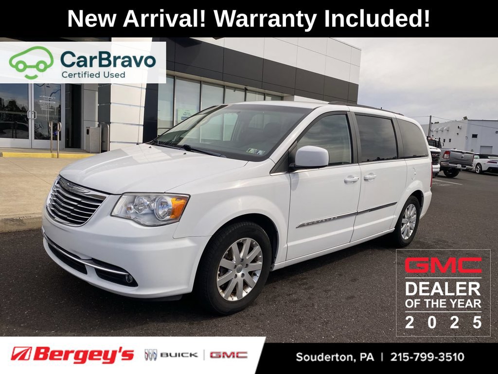 2016 Chrysler Town & Country Touring - Photo 1