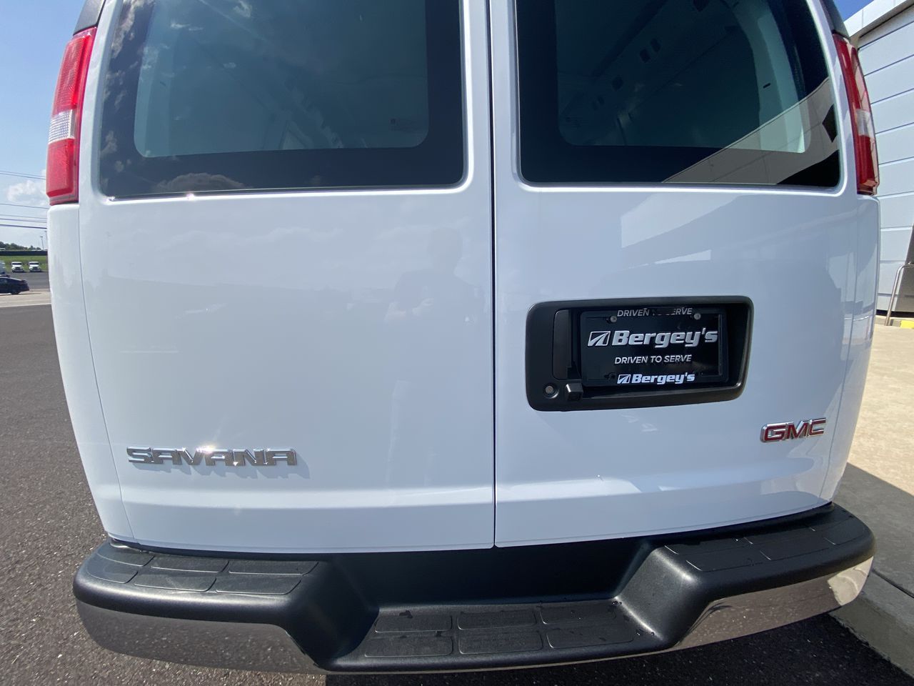 2025 GMC Savana Cargo Work Van - Photo 98