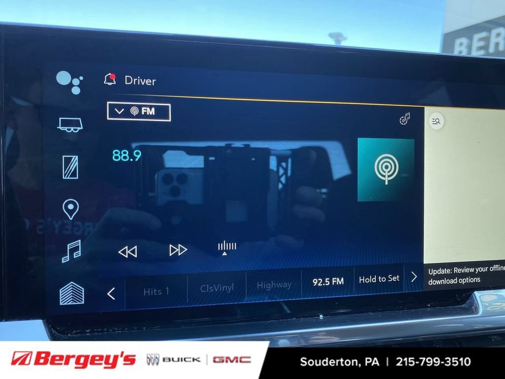 2022 Chevrolet Silverado 1500 LTZ - Photo 16