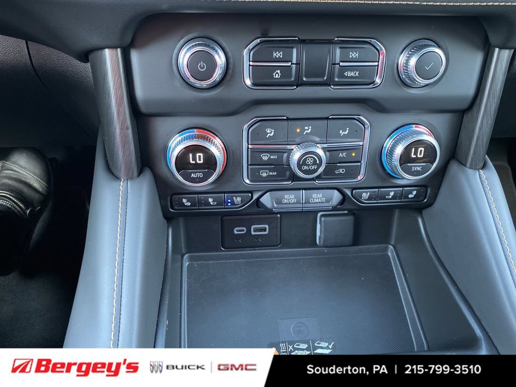 2024 GMC Yukon AT4 - Photo 21