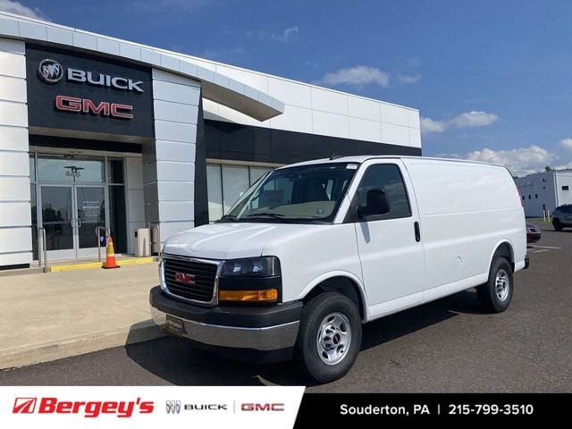 2025 GMC Savana LT's photo