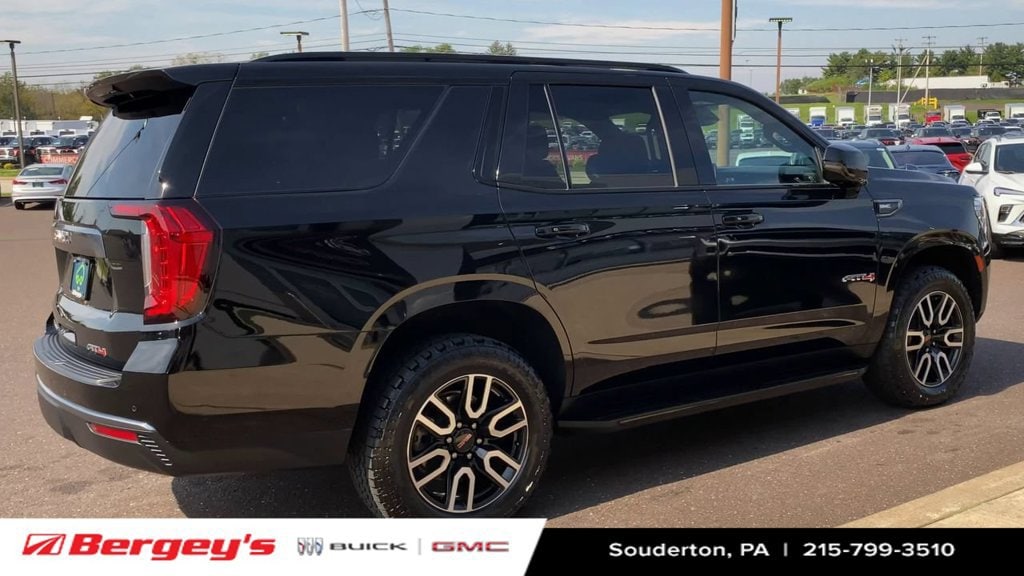 2024 GMC Yukon AT4 - Photo 10