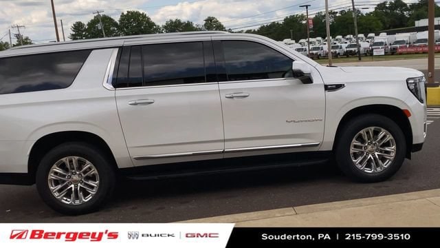 2022 GMC Yukon XL SLT - Photo 11
