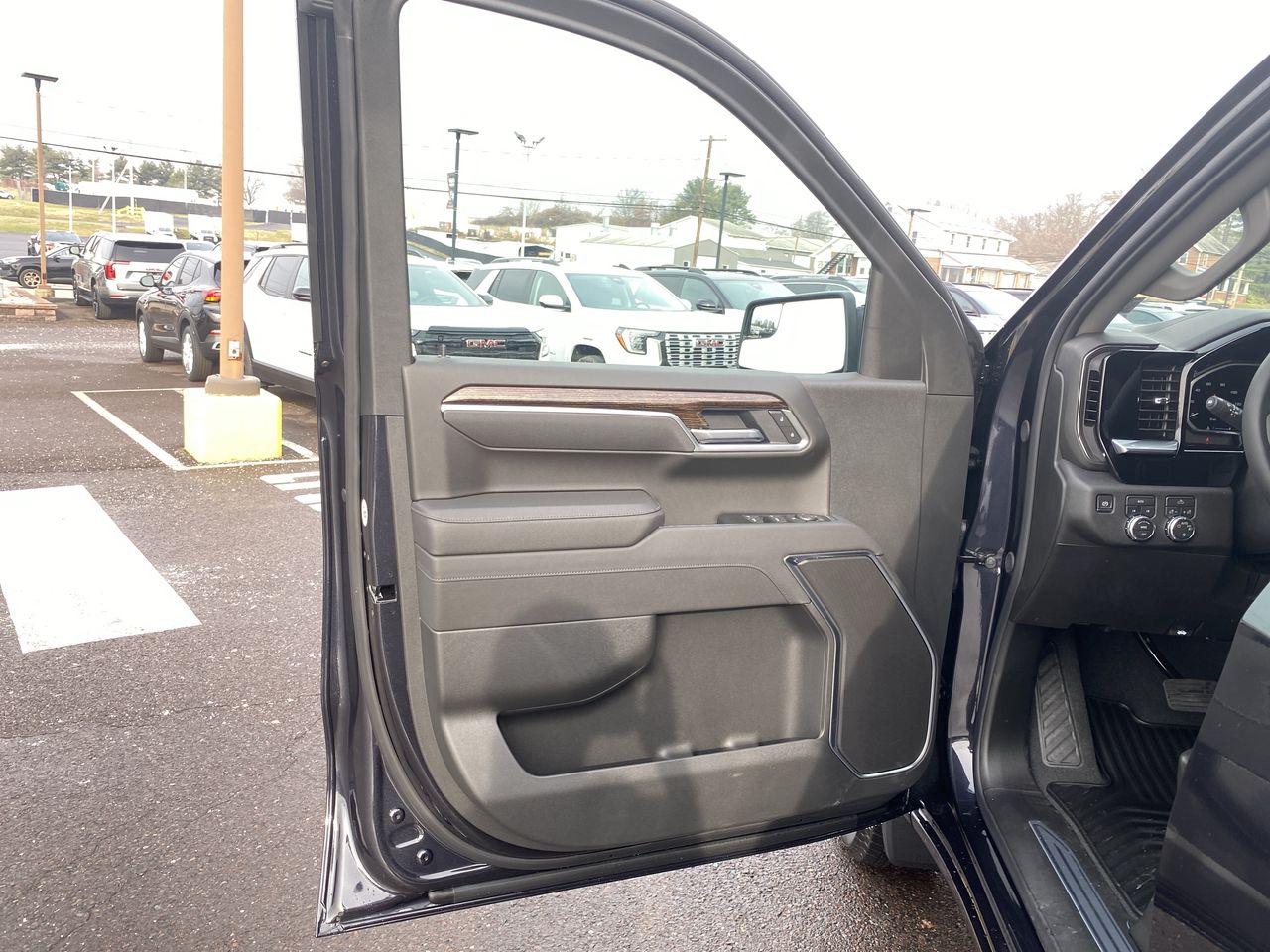 2026 GMC Sierra 1500 SLE - Photo 87