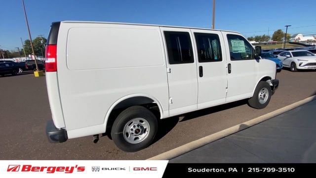 2025 GMC Savana Cargo Work Van - Photo 9