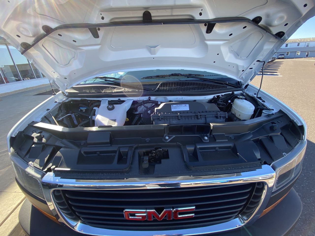 2025 GMC Savana Cargo Work Van - Photo 101