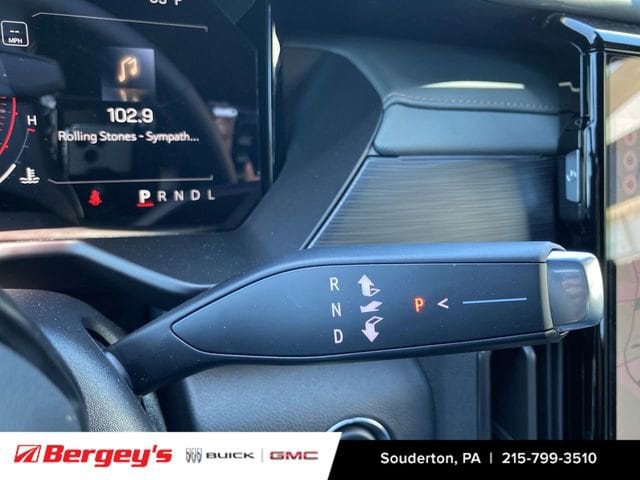 2026 GMC Acadia AT4 - Photo 17