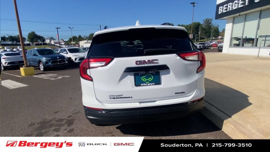 2023 GMC Terrain SLT - Photo 9