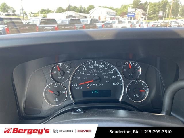 2025 GMC Savana Cargo Work Van - Photo 13