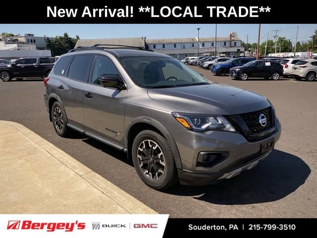 2020 Nissan Pathfinder SL 4WD's photo