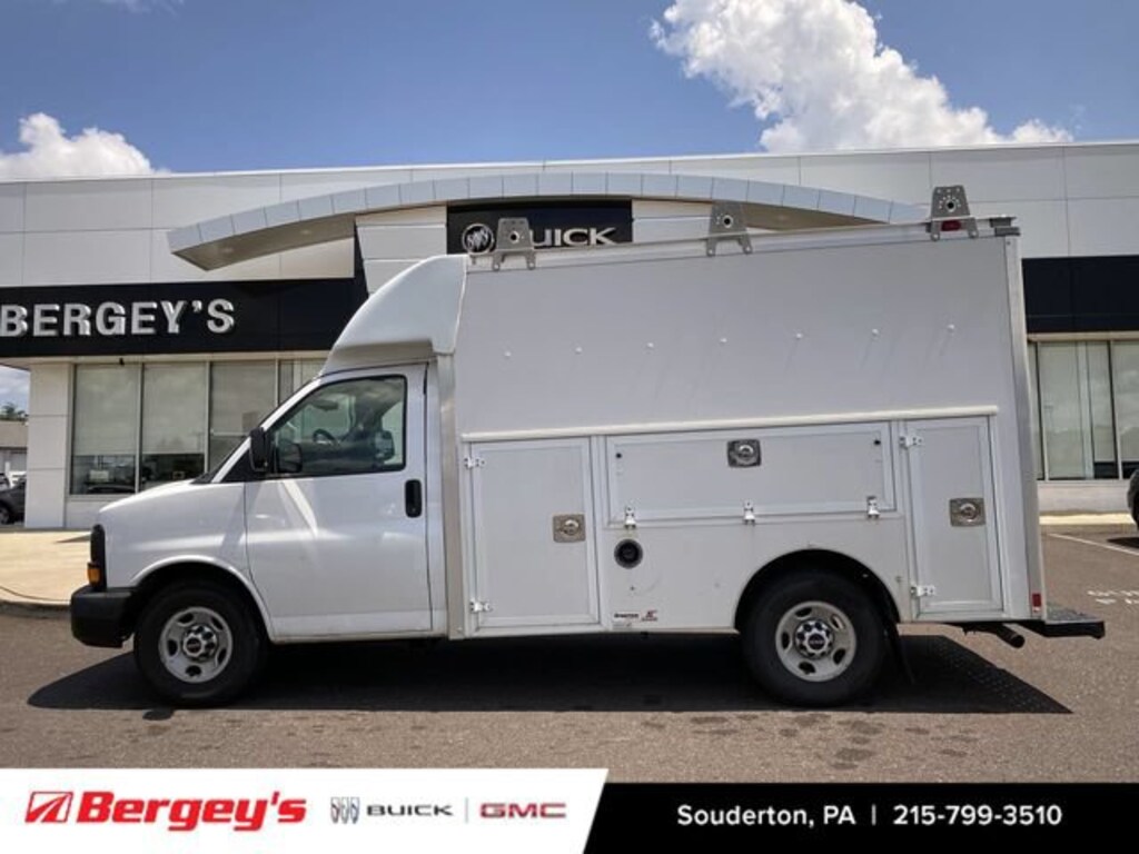 Used 2015 GMC Savana Cutaway 3500 Base Cutaway Van