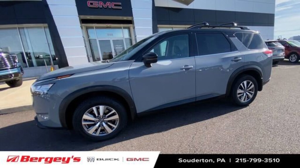 Used 2022 Nissan Pathfinder SL