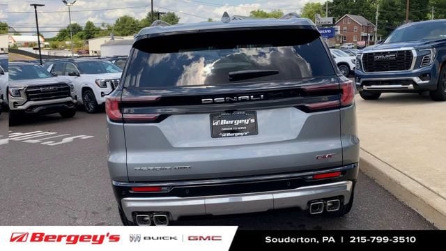 2026 GMC Acadia Denali - Photo 8