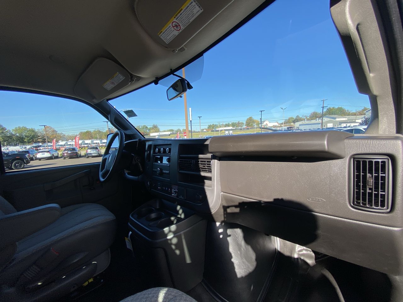 2025 GMC Savana Cargo Work Van - Photo 100