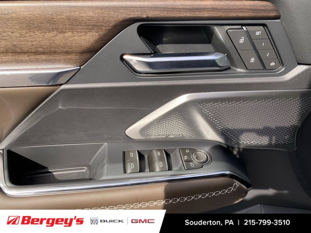 2027 GMC Acadia Denali Ultimate - Photo 25
