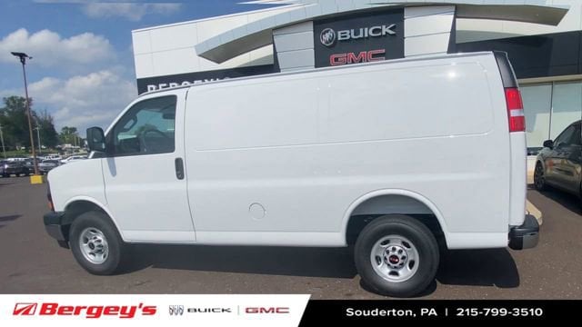 2025 GMC Savana Cargo Work Van - Photo 7