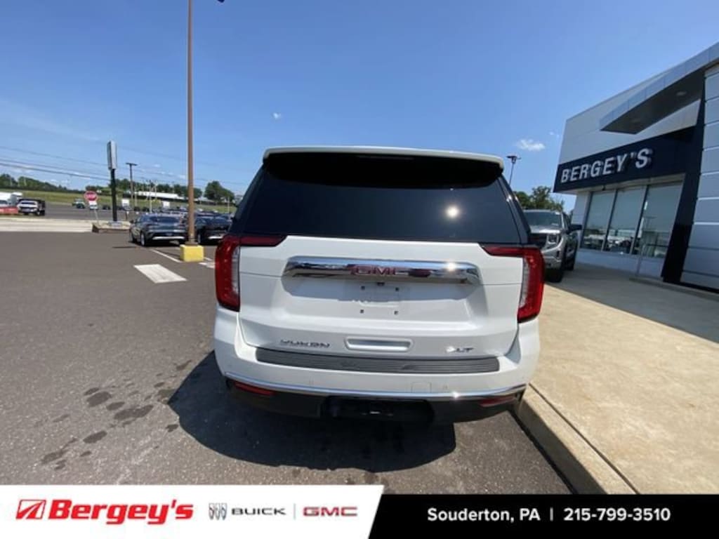 Used 2022 GMC Yukon XL SLT SUV