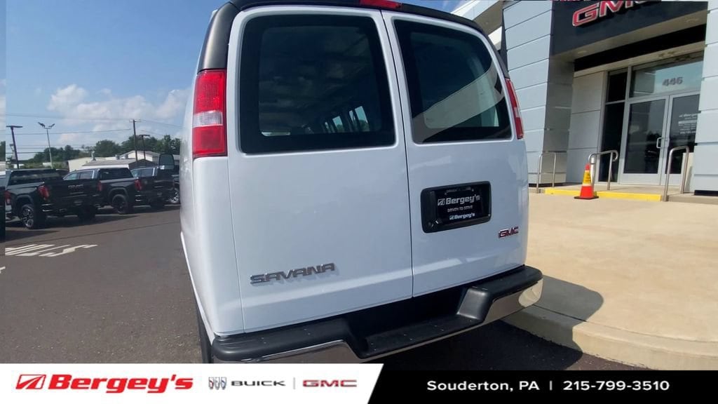 2025 GMC Savana Cargo Work Van - Photo 8