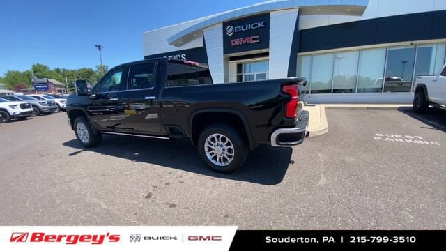 2025 Chevrolet Silverado 2500HD LTZ - Photo 7