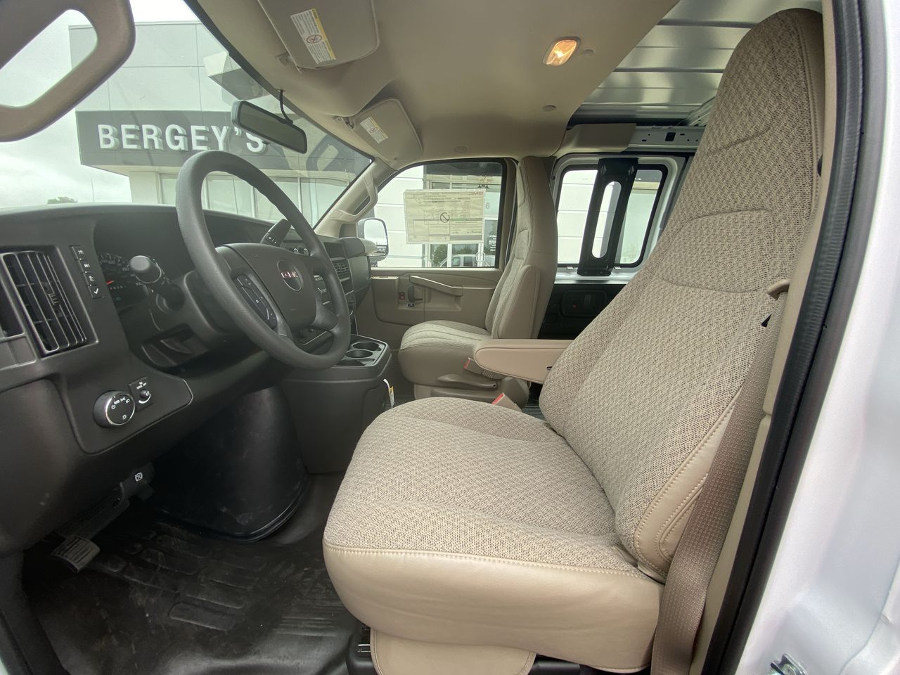 2025 GMC Savana Cargo Work Van - Photo 80