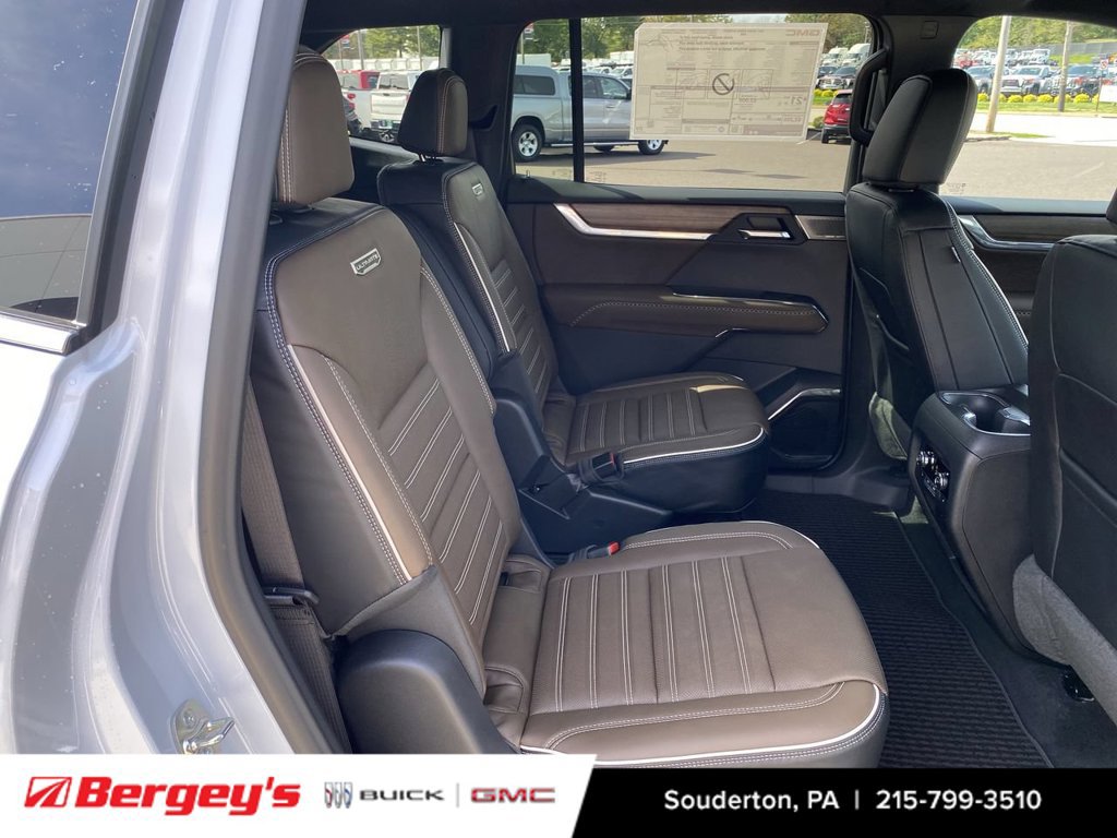 2027 GMC Acadia Denali Ultimate - Photo 29