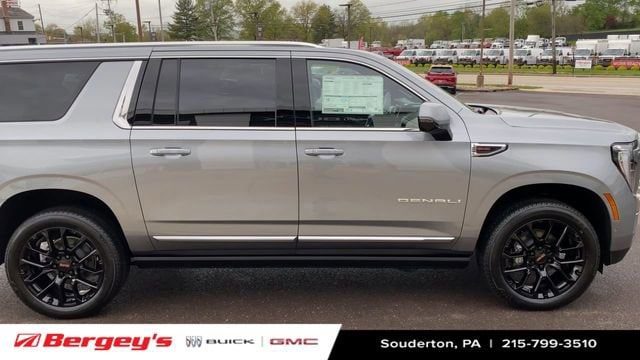 2026 GMC Yukon XL Denali - Photo 10