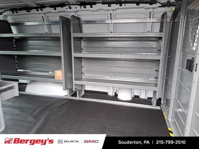 2025 GMC Savana Cargo Work Van - Photo 9