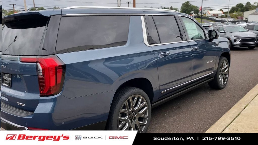 2026 GMC Yukon XL Denali Ultimate - Photo 9