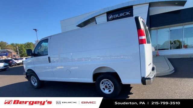 2025 GMC Savana Cargo Work Van - Photo 7