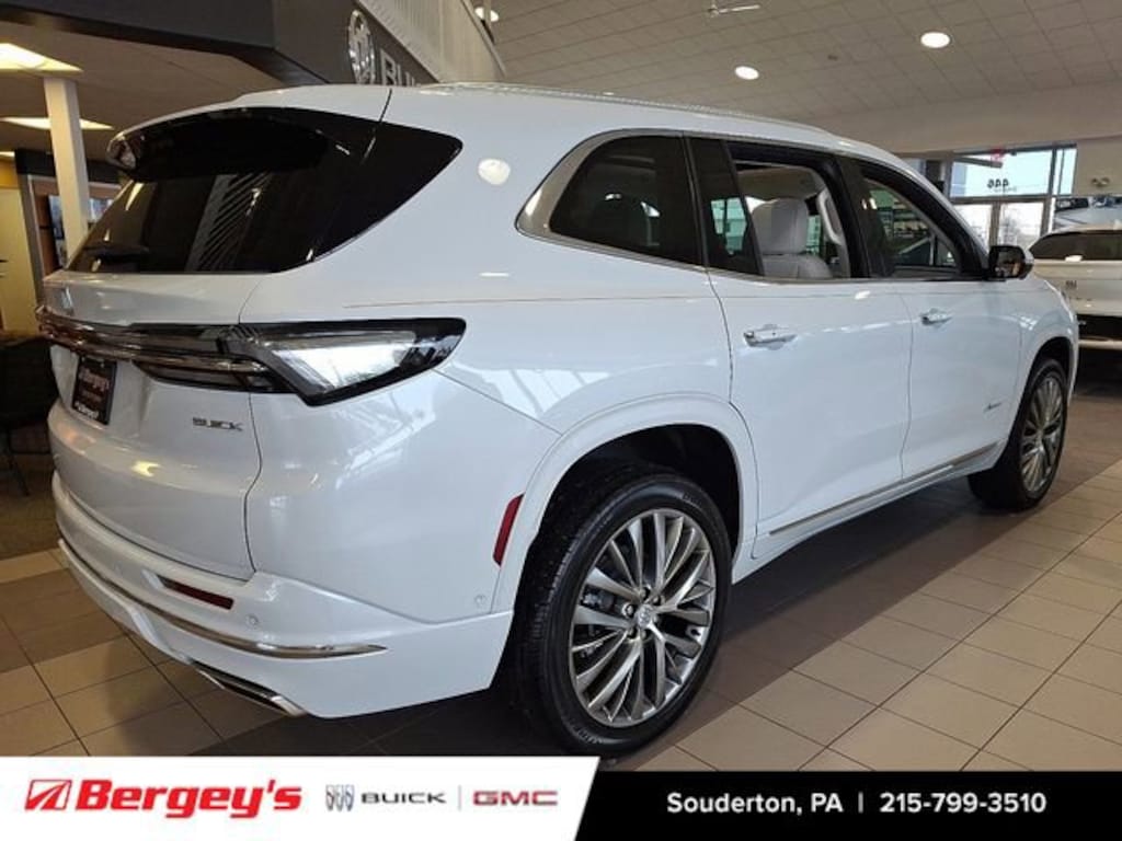 New 2026 Buick Enclave Avenir SUV