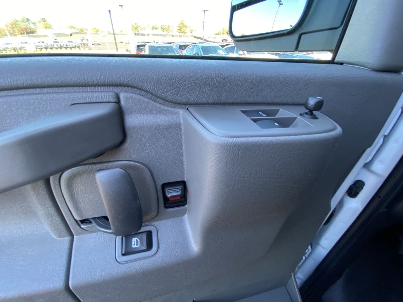 2025 GMC Savana Cargo Work Van - Photo 94