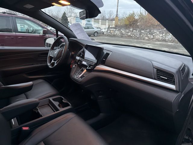 2024 Honda Odyssey Sport photo 3
