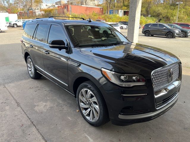 2024 Lincoln Navigator Reserve photo 3