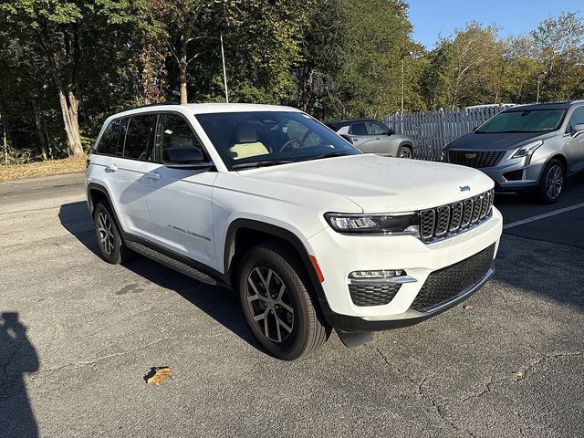 2024 Jeep Grand Cherokee Limited photo 2