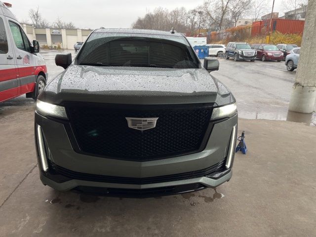 2024 Cadillac Escalade Sport photo 2