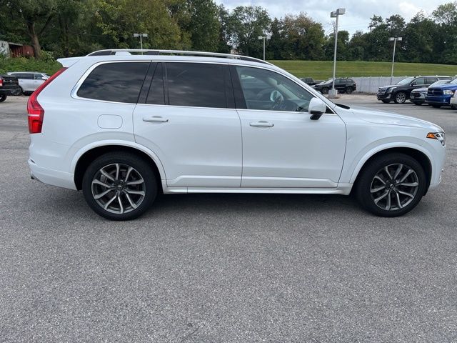 2019 Volvo XC90 T5 Momentum photo 2