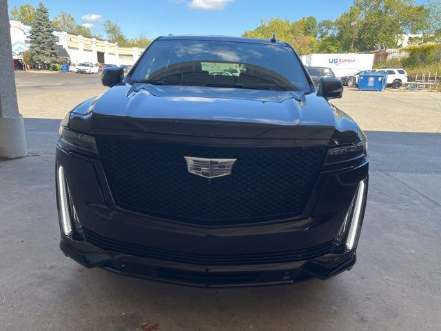 2023 Cadillac Escalade Sport Platinum photo 2