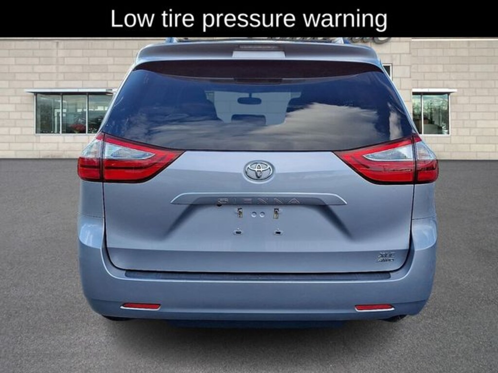 Used 2017 Toyota Sienna XLE Minivan/Van