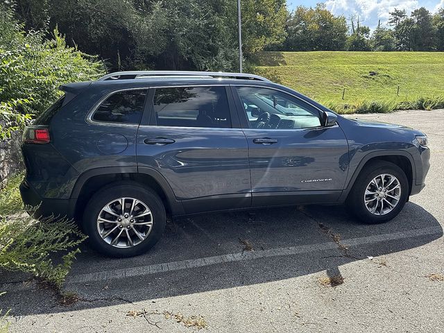 2020 Jeep Cherokee Latitude photo 2