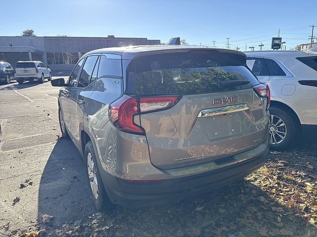 2024 Gmc Terrain SLE photo 3
