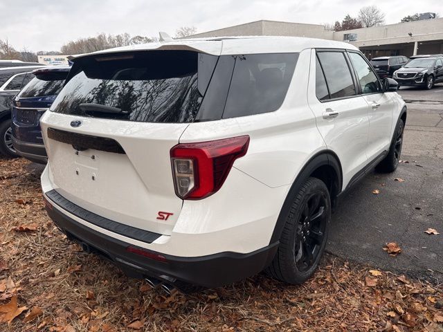 2022 Ford Explorer ST photo 4